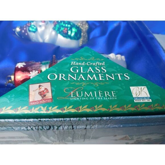 Lumiere Hand Crafted Glass Ornament Set of 3 Snowmen in Collector Tin Box - Picture 2 of 5